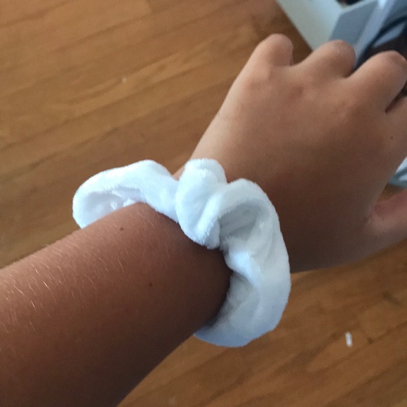 Neon Pink Stretch Scrunche - Picture 6 of 8